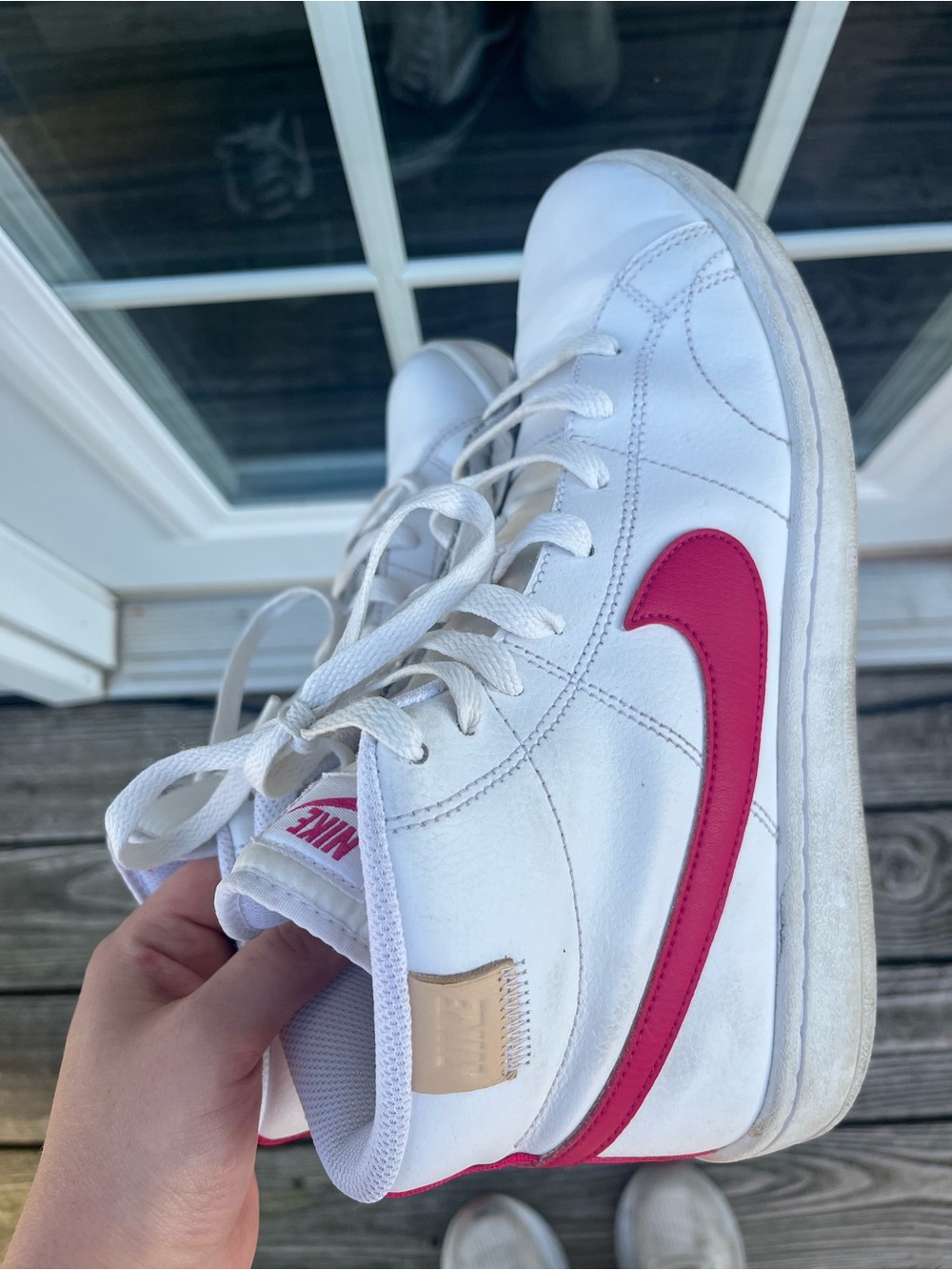 Nike White Leather Sneakers with Pink Swoosh